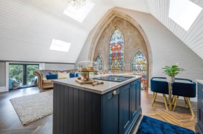 Chapel Apartment